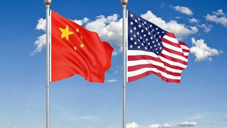 Флаги США и Китай