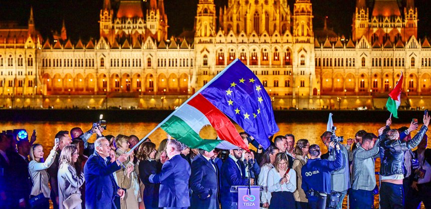 Празднование победы партии "Тиса" в Венгрии, апрель 2026