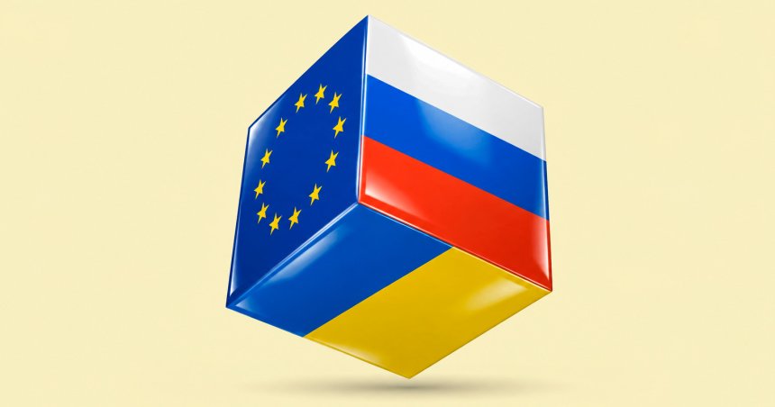 Флаги России, ЕС и Украины на кубе