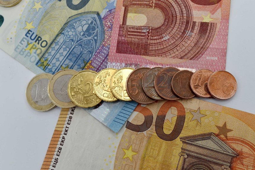 Евро, банкноты и монеты